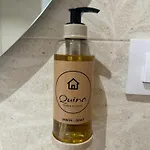 Vivienda Quina Apartmán *